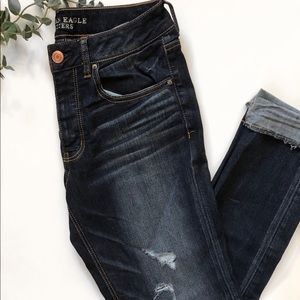 Super Stretch Tomgirl Jeans || American Eagle